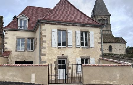 G&icirc;te n&deg;G231915 Theneuille - Allier - photo