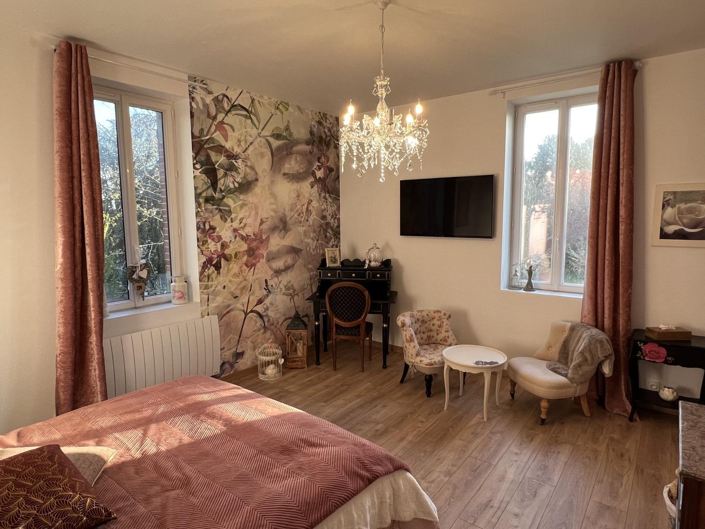 La chambre familiale, château Segot dans l'Allier en Auvergne photo 12