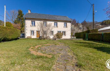 G&icirc;te n&deg;63G1936 Chambon-sur-Lac - Puy-de-D&ocirc;me - photo