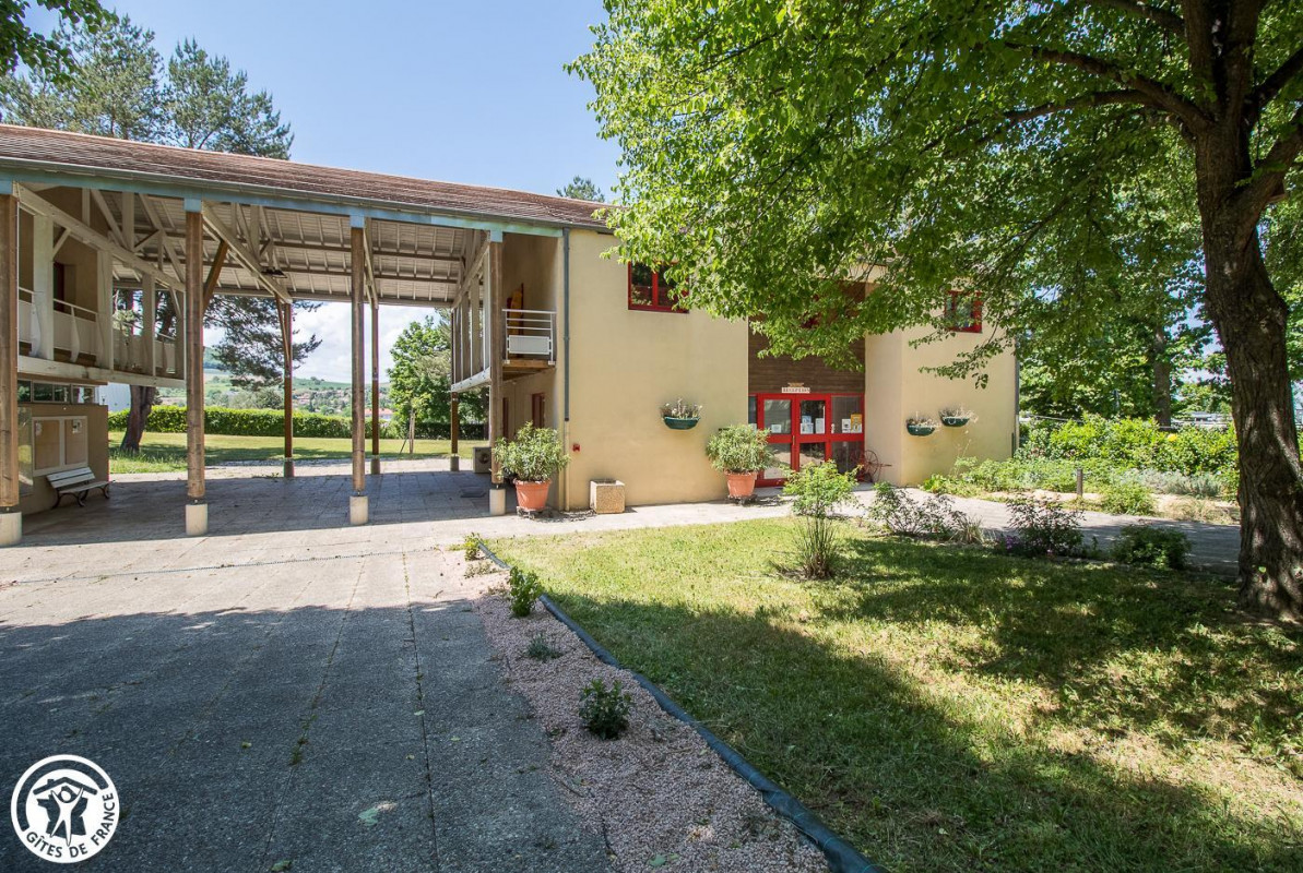 Location de vacances Camping et chalet Le Colombier - Billom dans Puy-de-Dôme en Auvergne
